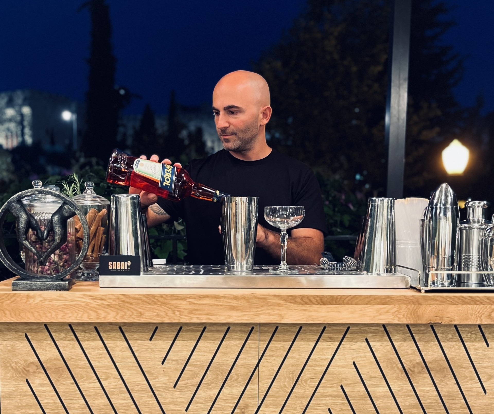 Luxury bar service